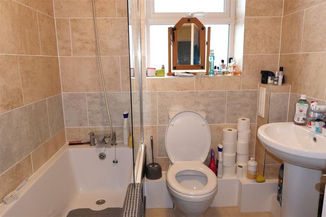 76, Tudor Gardens, Haverfordwest photo 5