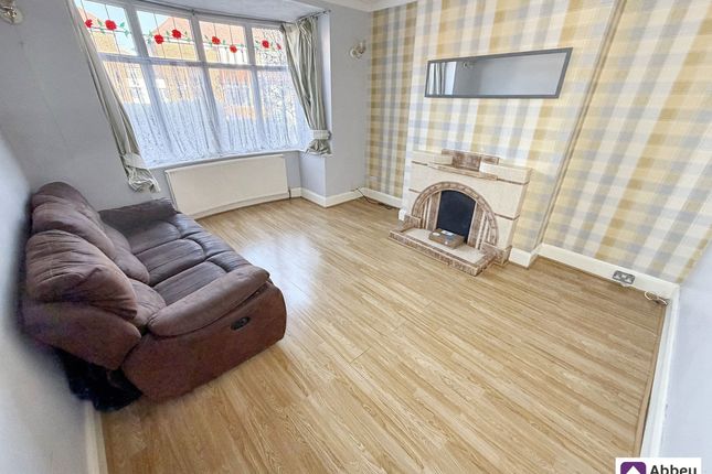 18 Bembridge Road, Leicester photo 3