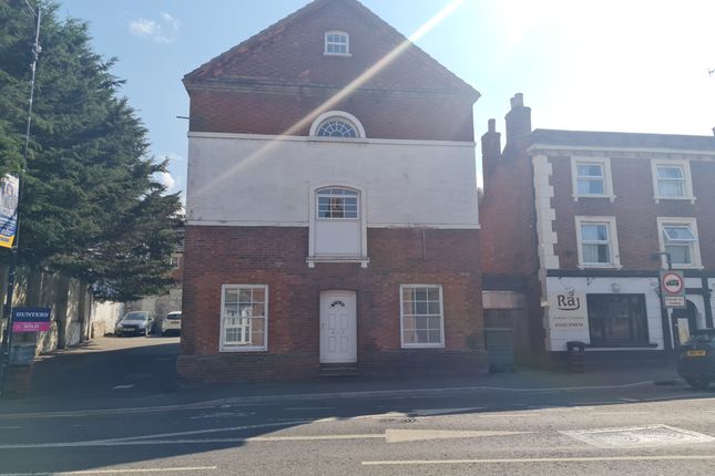 2-bed flat on Flat 5, Tooleys Mill, Leighton Buzzard, £200,000