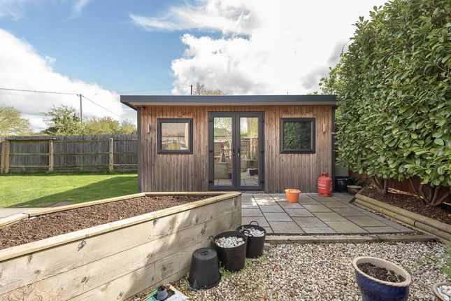 35a, New Road, Aston Clinton photo 4