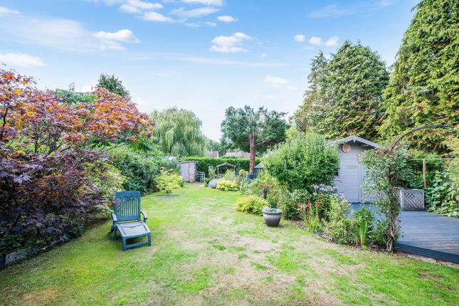 19, Ivy Mill Lane, Godstone photo 3