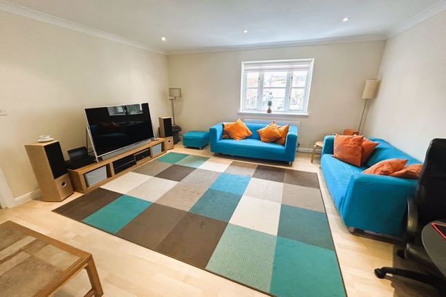 Flat for sale in Atlantic Court, Gloucester Mews, Weymouth Town Centre