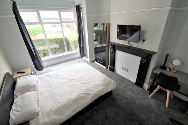 Headingley Avenue, Leeds photo 3