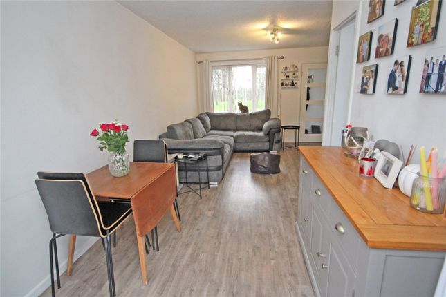 77, Eastlands, Hampshire photo 5
