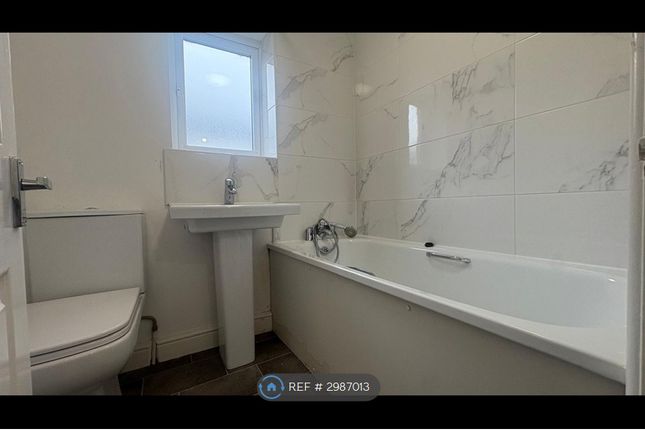 Brookland St, Rochdale photo 5