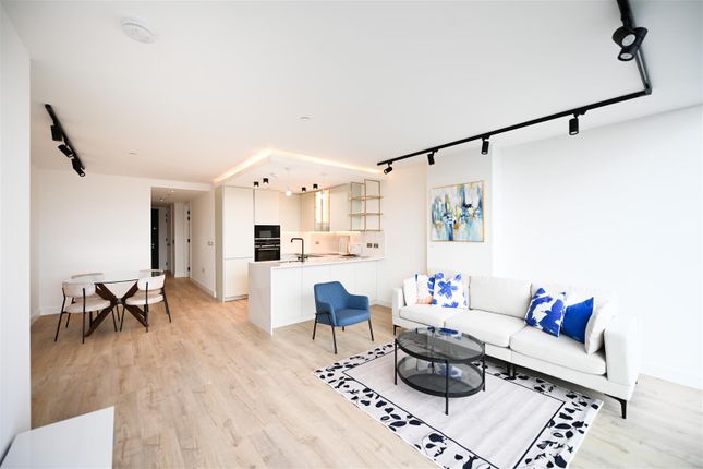 Flat to rent in Valencia Tower, 3 Bollinder Place, London EC1V
