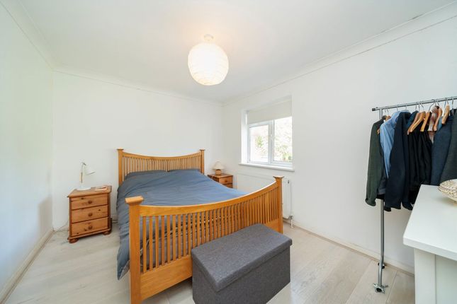 Flat 2, 31, Muswell Hill Place, London photo 4