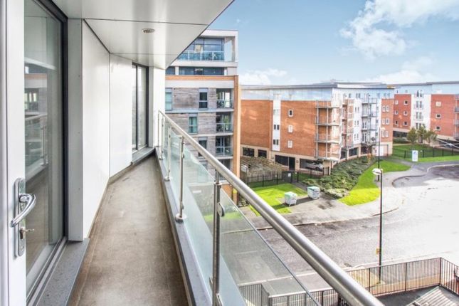 Flat for sale in Completed Manchester Apartment, Salford Quays, Manchester