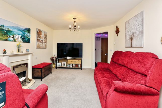 47 Catherine Court,, Sopwith Road, Hampshire photo 3