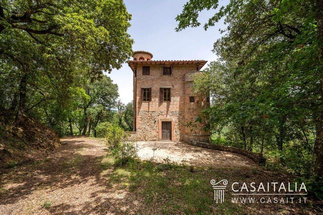 Villa for sale in Compignano, Umbria, Italy