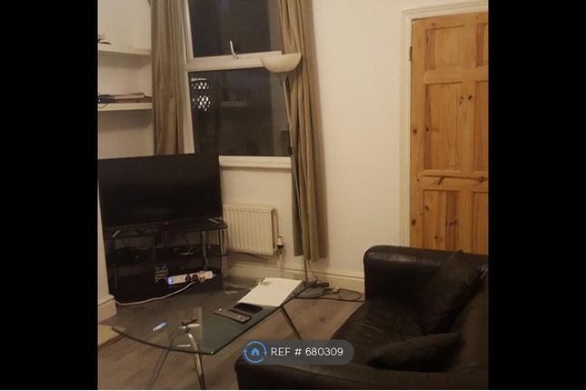 Flats To Let In Burnside Hale Barns Altrincham Wa15 Apartments