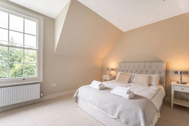 Semi-detached house to rent in Hillview Road, London