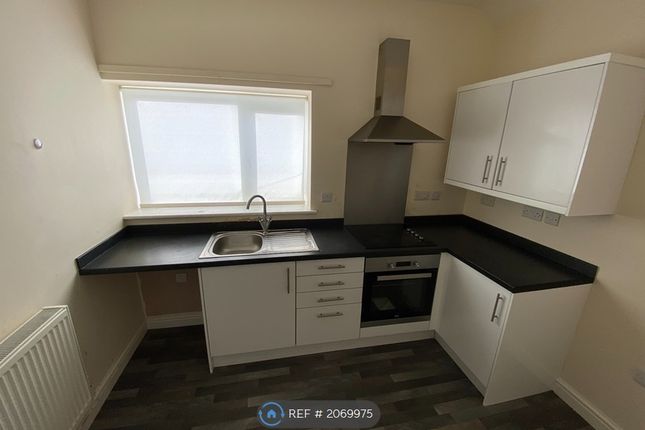 Flat to rent in Main Road, Ffynnongroyw, Holywell