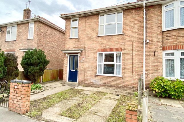 Terraced house to rent in Beverley Road, Norwich