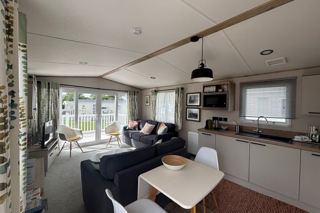 39, Osprey, Carlton Meres Holiday Park, Saxmundham photo 3