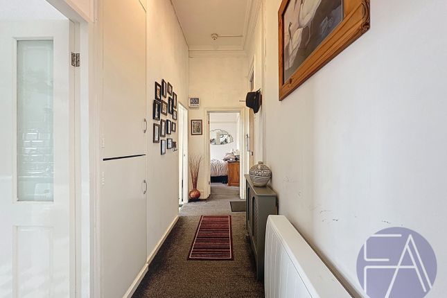 Apt 13, Kenworthys Flats, Southport photo 3