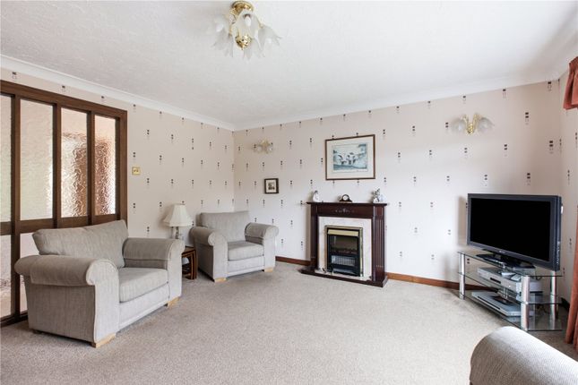 7, Rowallan Drive, Stirling photo 4