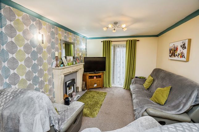 29, Trofryn, Wrexham photo 3