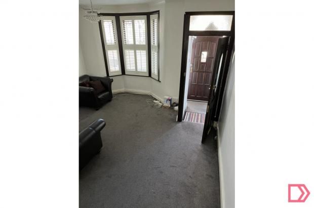 Terraced house to rent in Welbeck Road, London