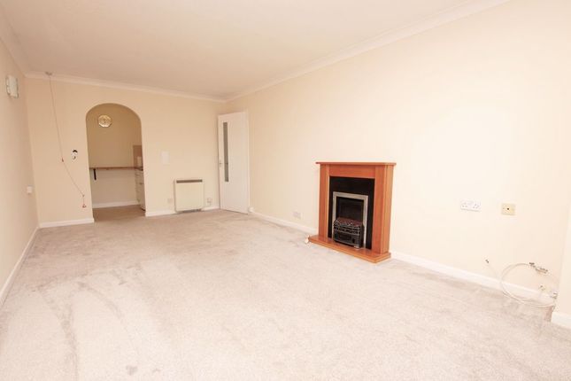 26, Hometide House, Lee-On-The-Solent photo 3