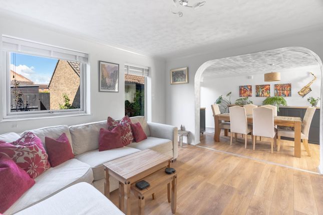 20 The Spinney, Cambridge photo 3