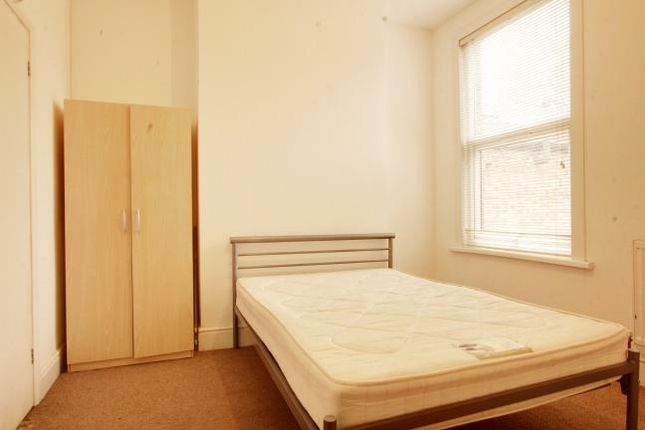 Thumbnail Room to rent in Meads Road, Turnpike Lane