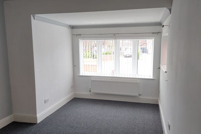 Bungalow to rent in Ash Bank Road, Stoke-On-Trent