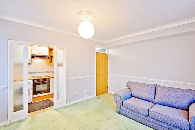 Property for sale in Sunningdale Court, Gordon Place, Southend-On-Sea, Essex