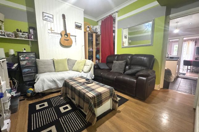 20, Willis Road, London photo 5