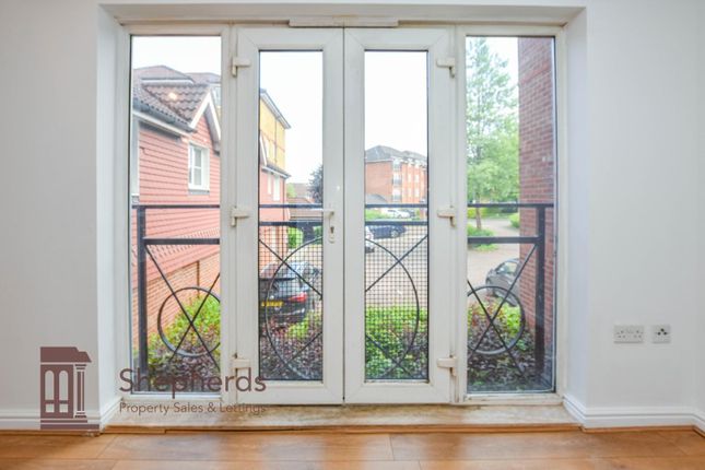 27, Yukon Road, Broxbourne photo 4