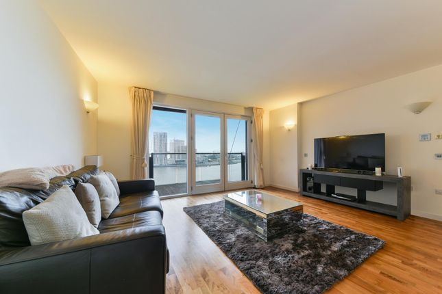 Thumbnail Flat to rent in New Providence Wharf, Fairmont Avenue, London