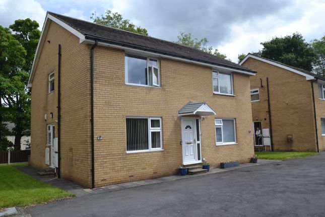 Thumbnail Flat for sale in Eccles Court, Eccleshill, Bradford