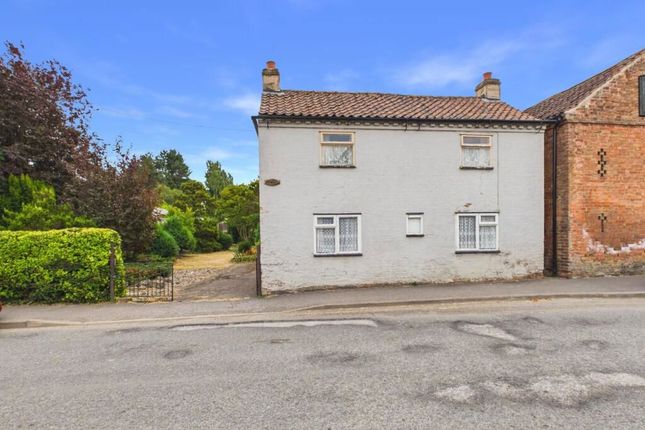3-bed detached on Rose Cottage, Weston Road, Newark, £90,000