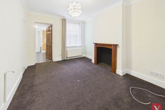 62, Grove Road, Luton photo 2