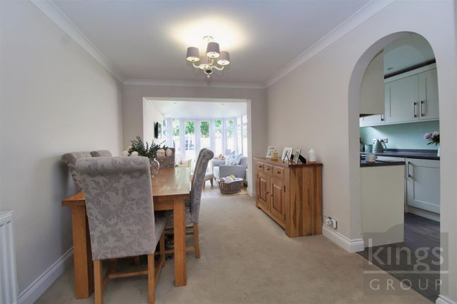 10, Brickcroft, Broxbourne photo 4