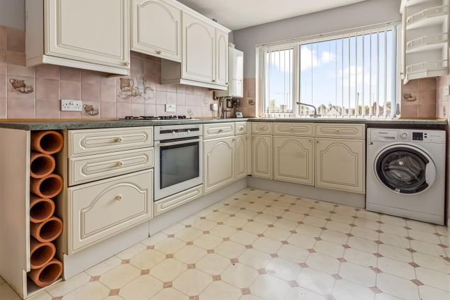 FFF, 17, Westlands, Worthing photo 3