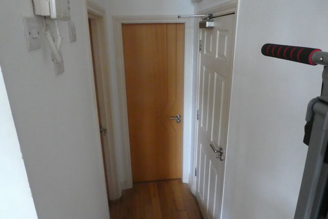 8 Alness Road, Whalley Range photo 5