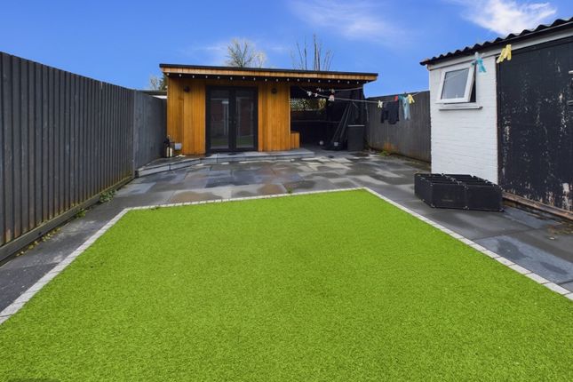 11, Hawthorne Lane, Hemel Hempstead photo 5