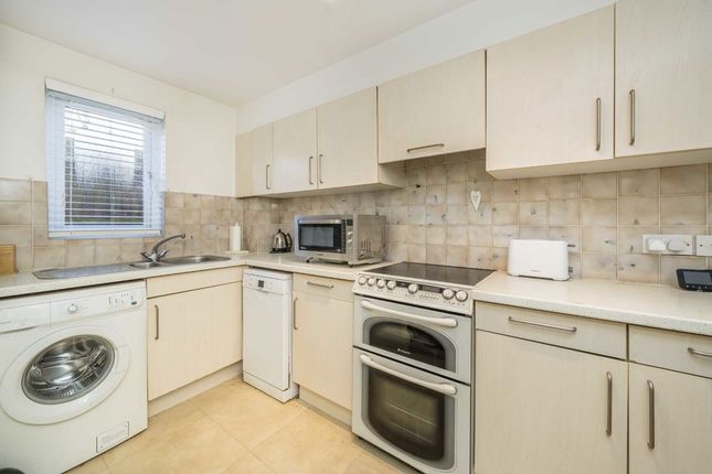 Flat 2, Belgravia House, 238, Kingston Road, Teddington photo 3