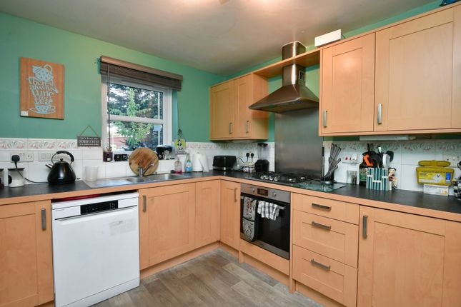 2, Cherry Tree Crescent, Sleaford photo 4