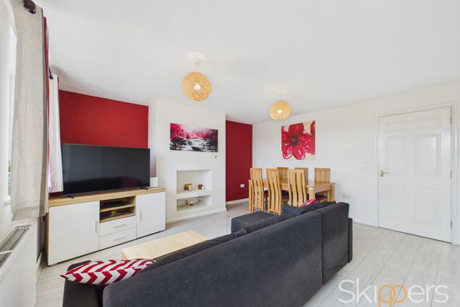 51 White Willow Close, Ashford photo 2