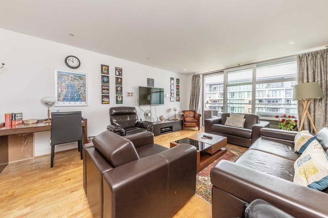 Flat 123, Howard Building, 368, Queenstown Road, London photo 2