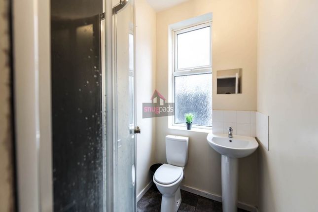 Gildabrook Road, Salford Manchester photo 5