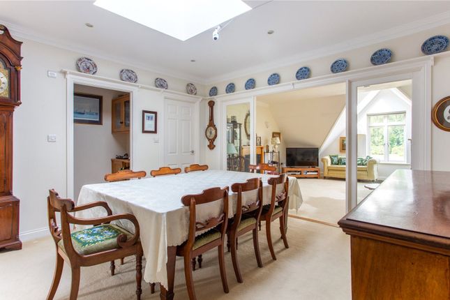 Flat 11, Bramley Grange, Horsham Road, Bramley photo 4