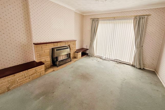 13, Winston Drive, Yeovil photo 2