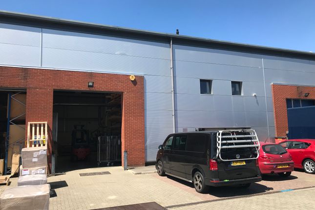 Warehouse to let in Wilberforce Way, Southwater