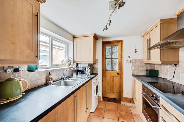 59, Chinnor Road, Thame photo 3