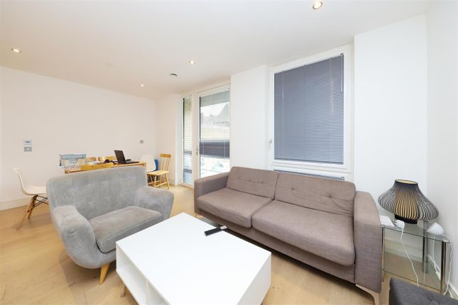 Thumbnail Flat for sale in Garnet Place, West Drayton