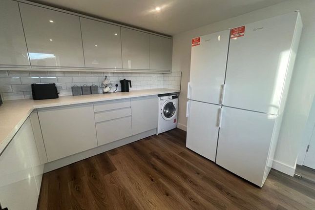 Room 5, FFF, 7, Cleeve Wood Road, Bristol photo 4