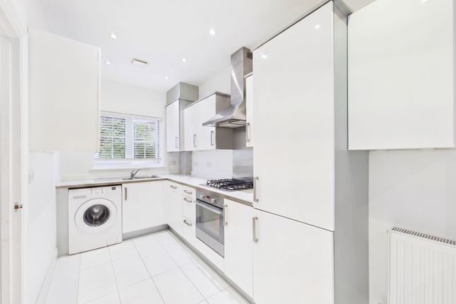 10 Ash Close, Banstead photo 3